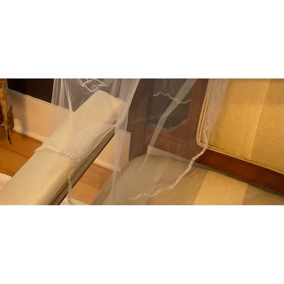 PRIVATE COLLECTION, WEDDING GROWN & BRIDAL CLASSIC VEIL, SIZE: 6, BRAND NEW - Picture 13 of 17